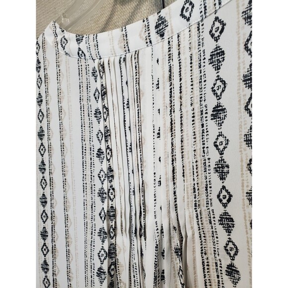 NYDJ Diamond Print Pleated Back Button-Up Blouse Size 0X - Picture 5 of 7